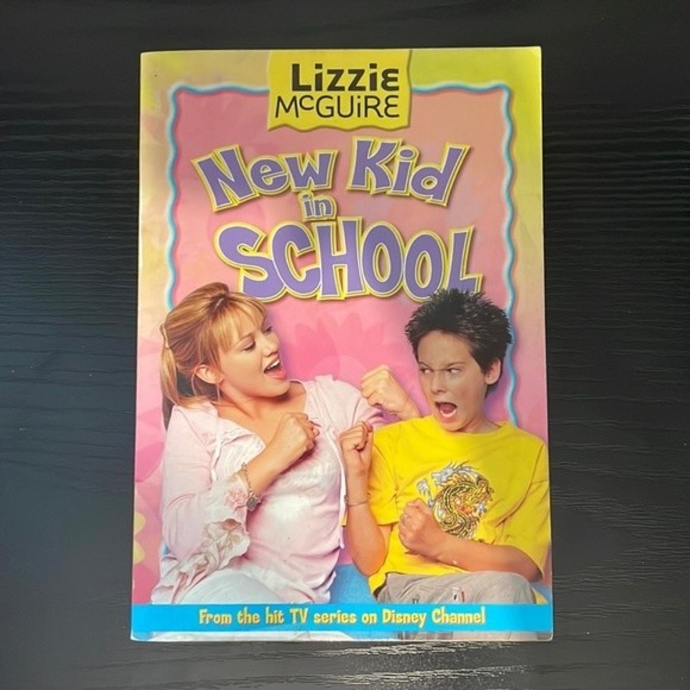 Lizzie McGuire: The New Kid In School Disney Book